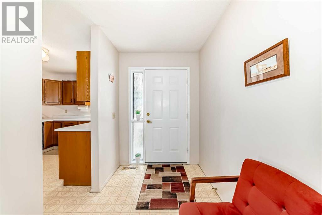 Property at 22 Sandarac Circle NW image 5