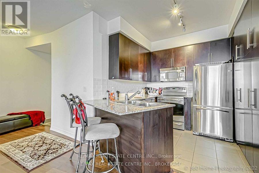 1104 - 223 Webb Drive, Mississauga, Ontario  L5B 0E8 - Photo 11 - W12156219