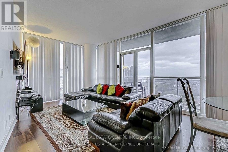 1104 - 223 Webb Drive, Mississauga, Ontario  L5B 0E8 - Photo 16 - W12156219