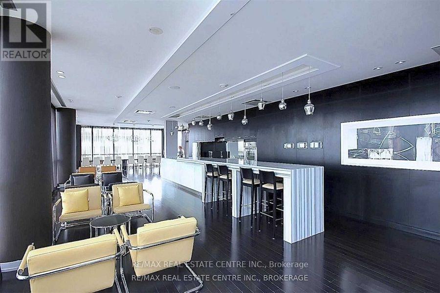 1104 - 223 Webb Drive, Mississauga, Ontario  L5B 0E8 - Photo 25 - W12156219