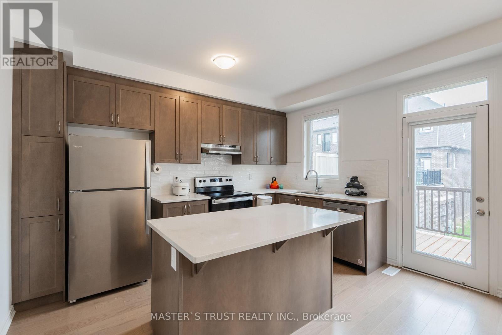 1369 William Halton Parkway, Oakville, Ontario  L6M 5N9 - Photo 9 - W12156224