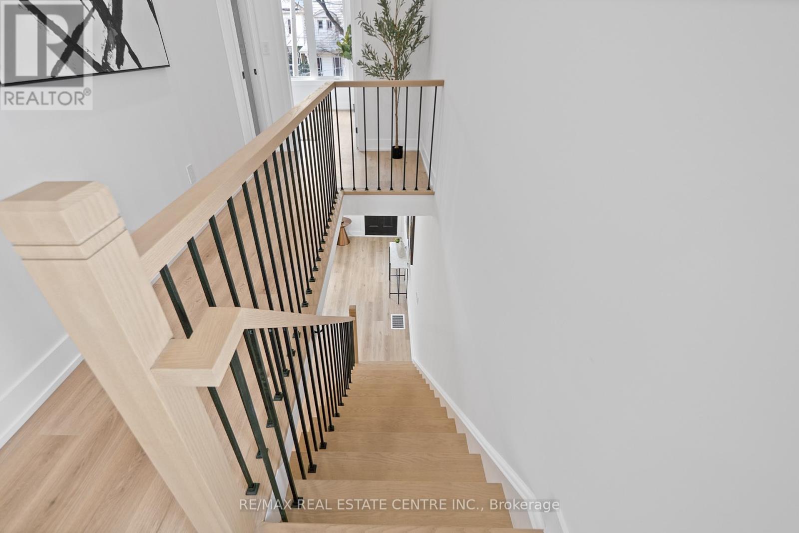 589 St Clarens Avenue, Toronto, Ontario  M6H 3W8 - Photo 24 - W12156230