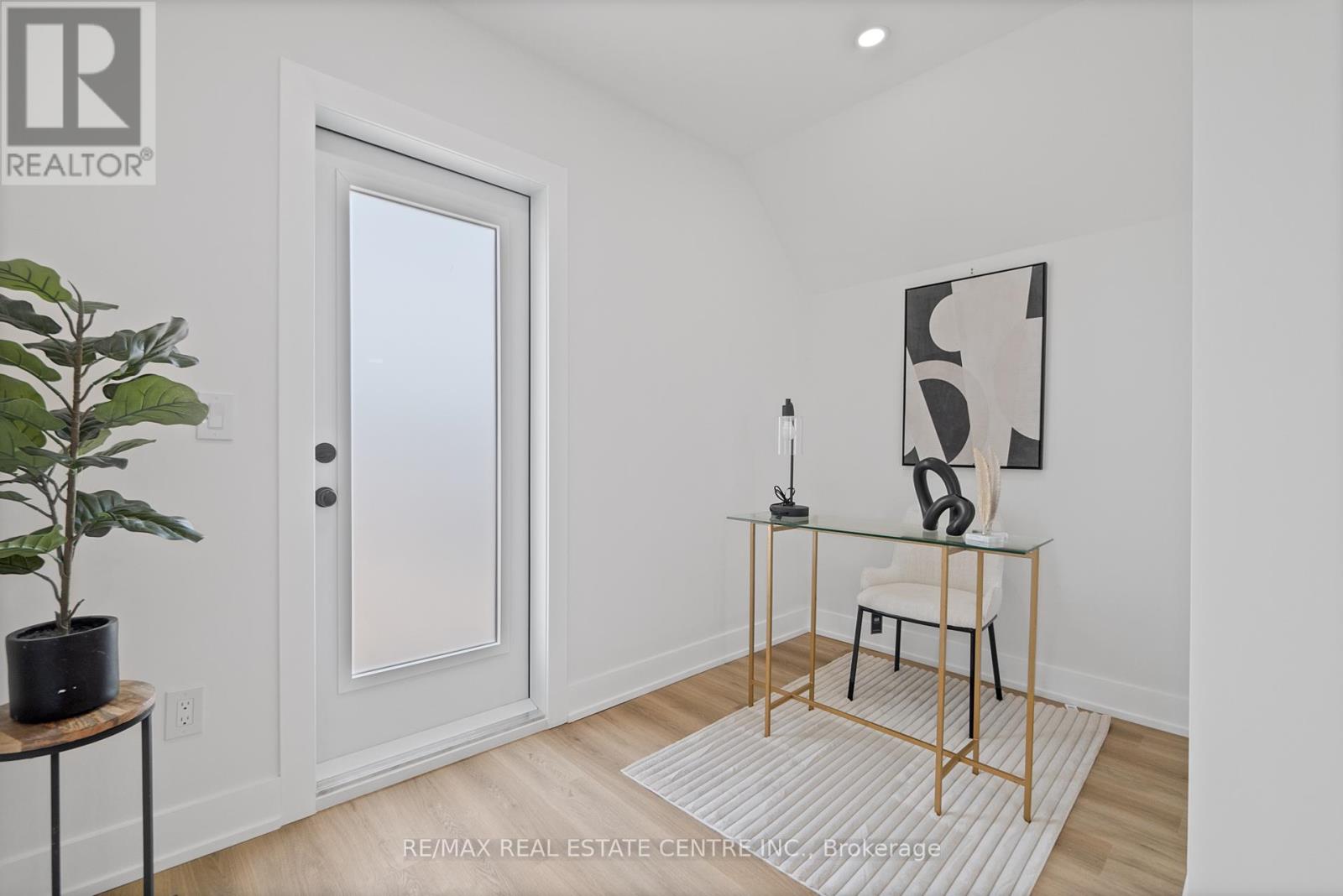 589 St Clarens Avenue, Toronto, Ontario  M6H 3W8 - Photo 26 - W12156230