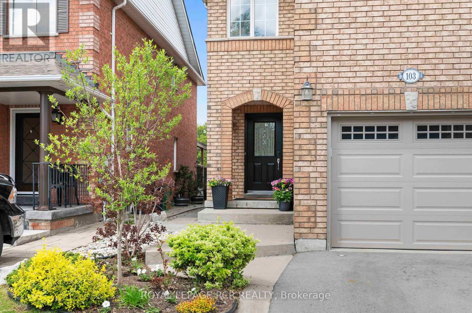 103 Grapevine Road, Caledon, Ontario  L7E 2M6 - Photo 3 - W12156241