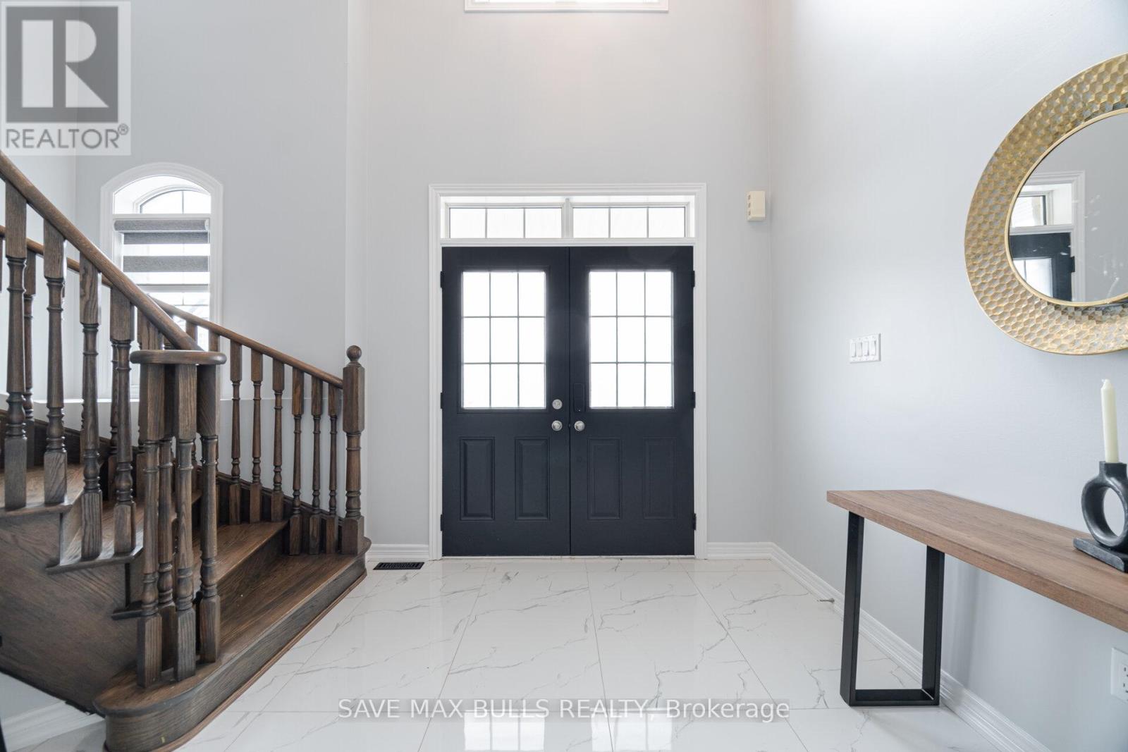 84 Haverstock Crescent, Brampton, Ontario  L7A 0G1 - Photo 4 - W12156243