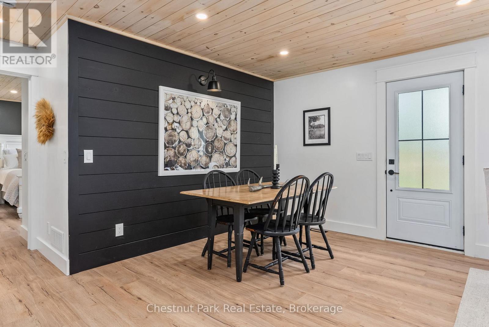179 Rowanwood Road, Huntsville, Ontario  P0B 1M0 - Photo 12 - X12131127