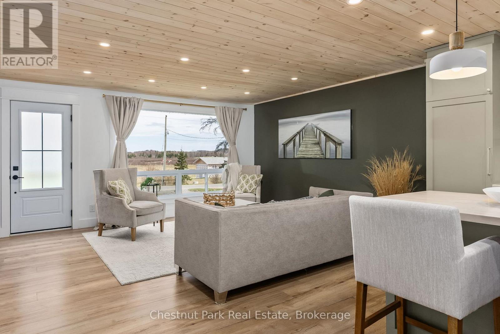Property at 179 ROWANWOOD ROAD image 4