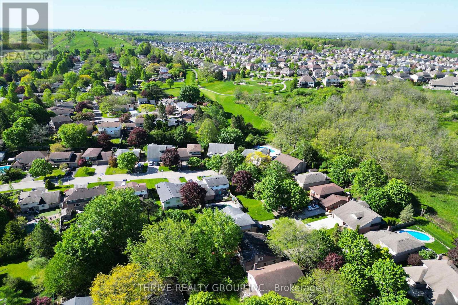 23 Fairlane Crescent, London South, Ontario  N6K 3E1 - Photo 39 - X12156254