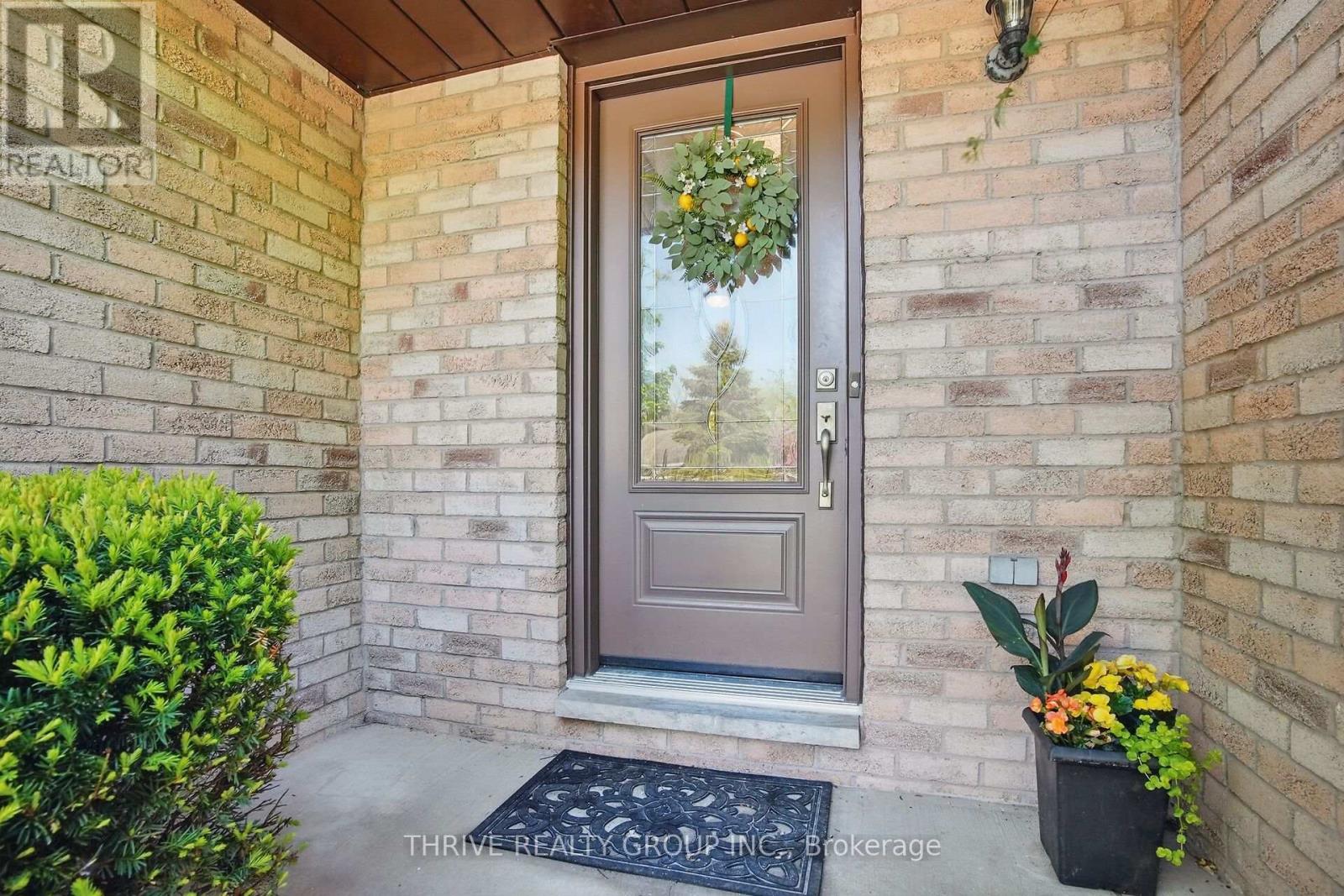 Photo 4 of 40 for 23 Fairlane Crescent
