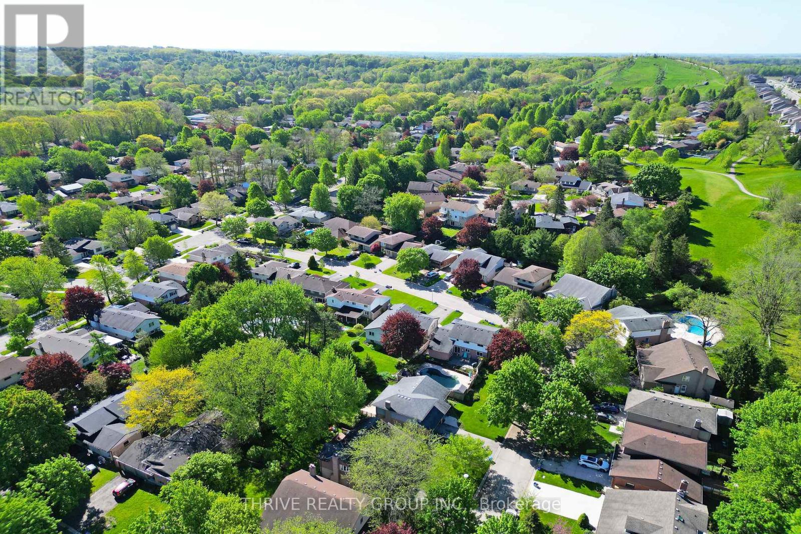 23 Fairlane Crescent, London South, Ontario  N6K 3E1 - Photo 40 - X12156254