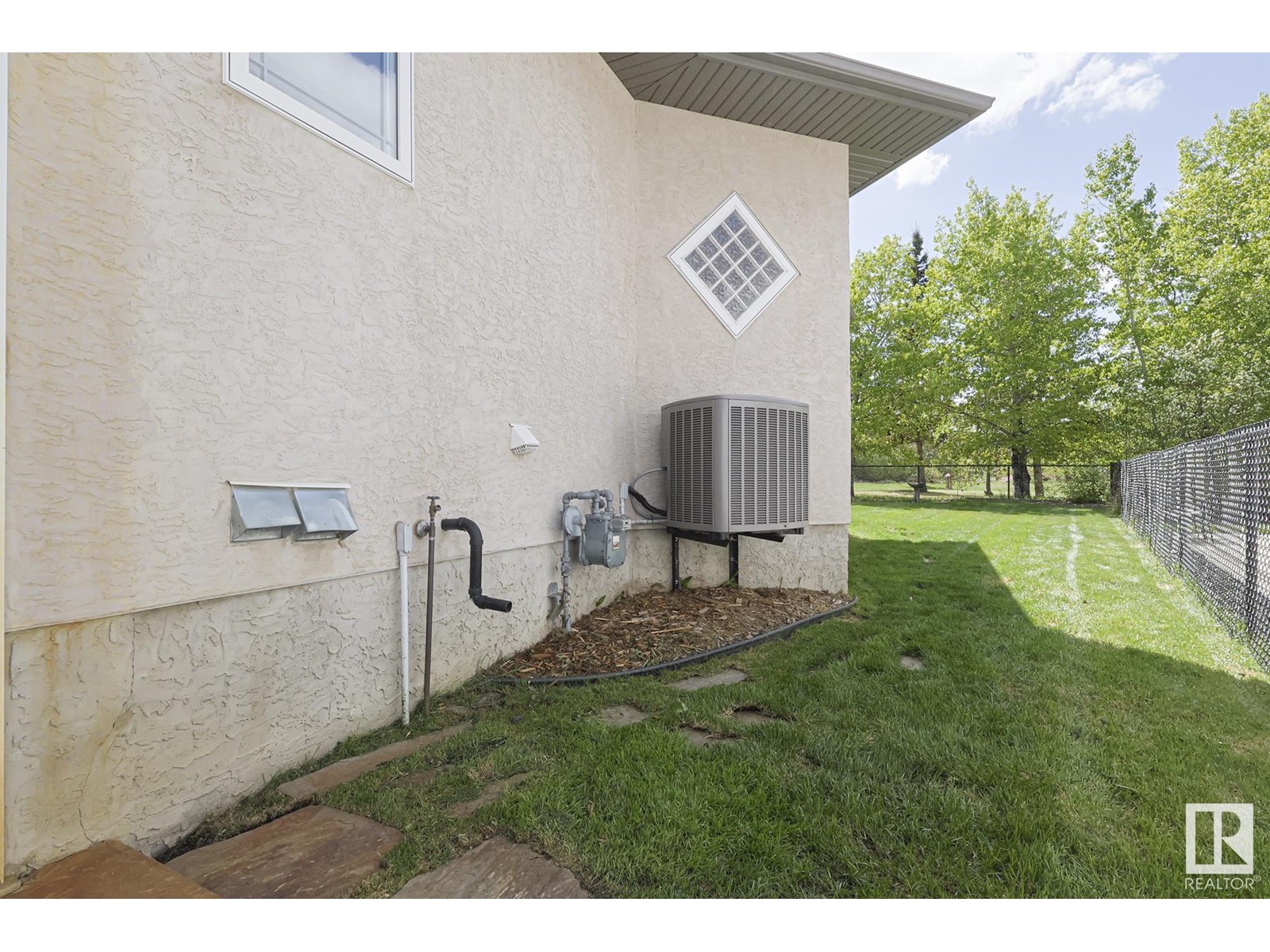12 Country Club Pl, Beaumont, Alberta  T4X 1P8 - Photo 17 - E4437141