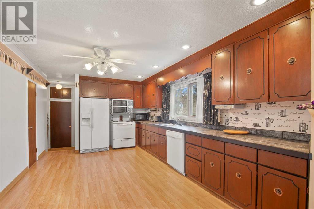 Property at 6559 59 Avenue image 5