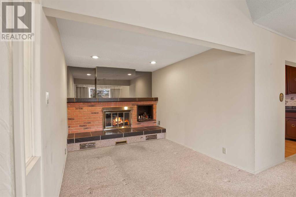 Property at 6559 59 Avenue image 3