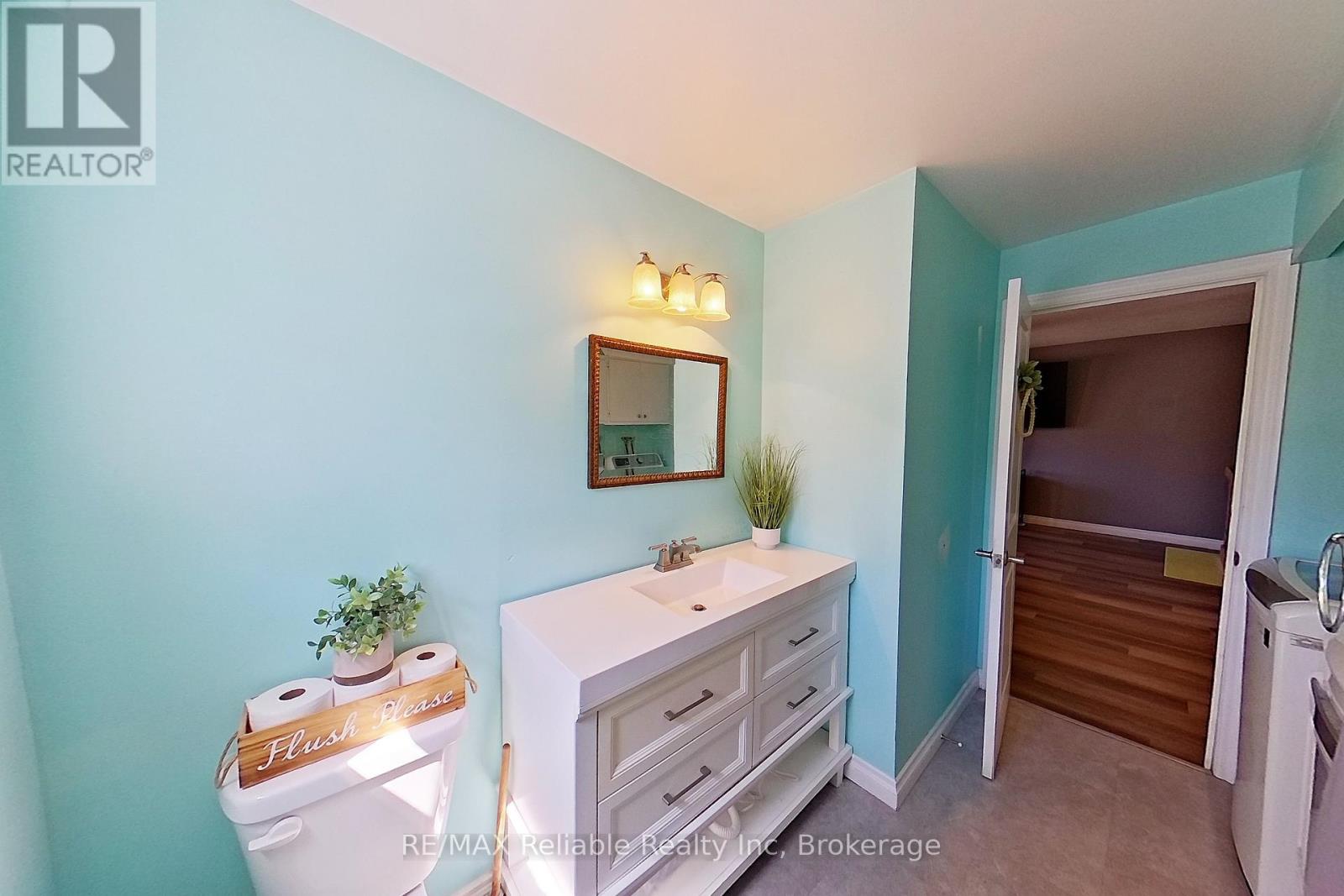 15 Mary Street, Bluewater (Zurich), Ontario  N0M 2T0 - Photo 31 - X12156281