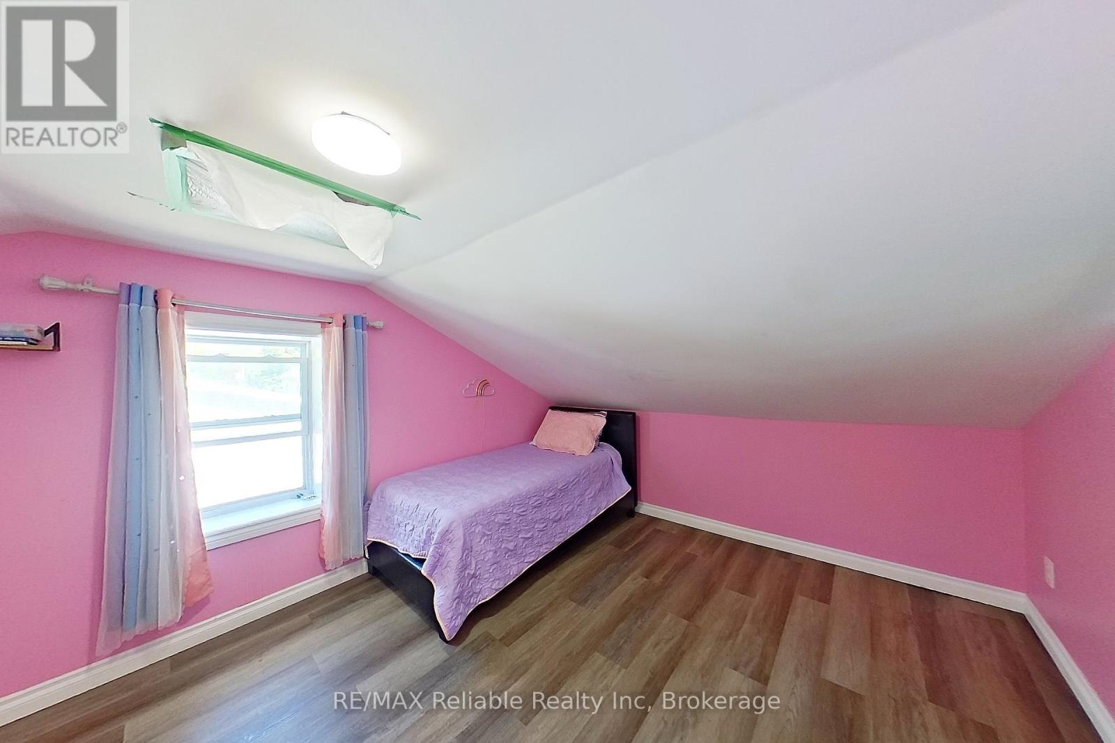 15 Mary Street, Bluewater (Zurich), Ontario  N0M 2T0 - Photo 41 - X12156281