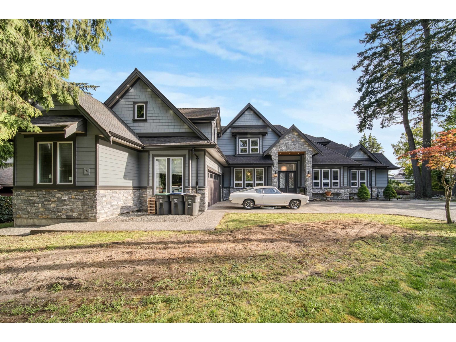 13766 56a Avenue, Surrey, British Columbia  V3X 2X5 - Photo 2 - R3003953
