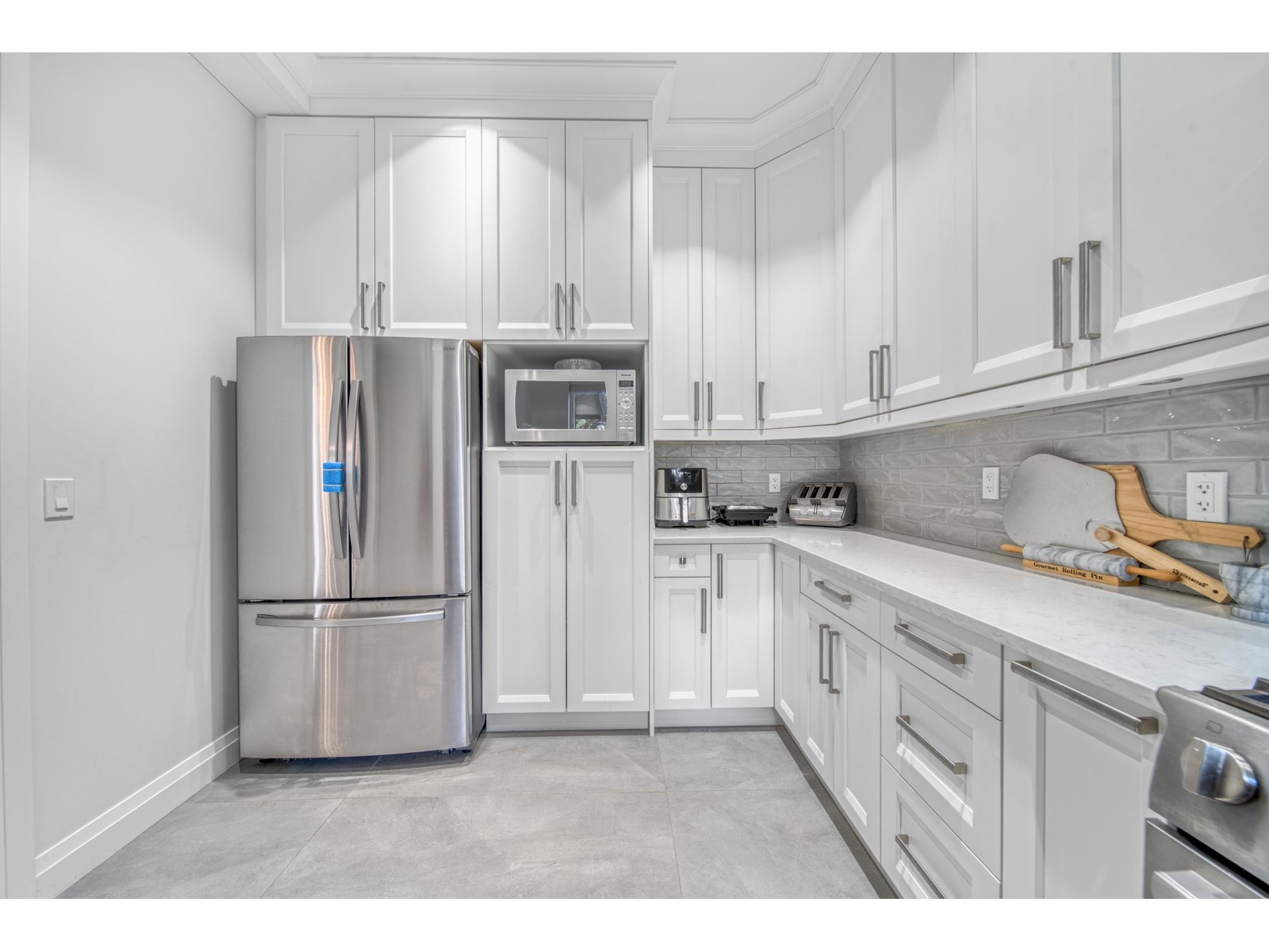 13766 56a Avenue, Surrey, British Columbia  V3X 2X5 - Photo 9 - R3003953