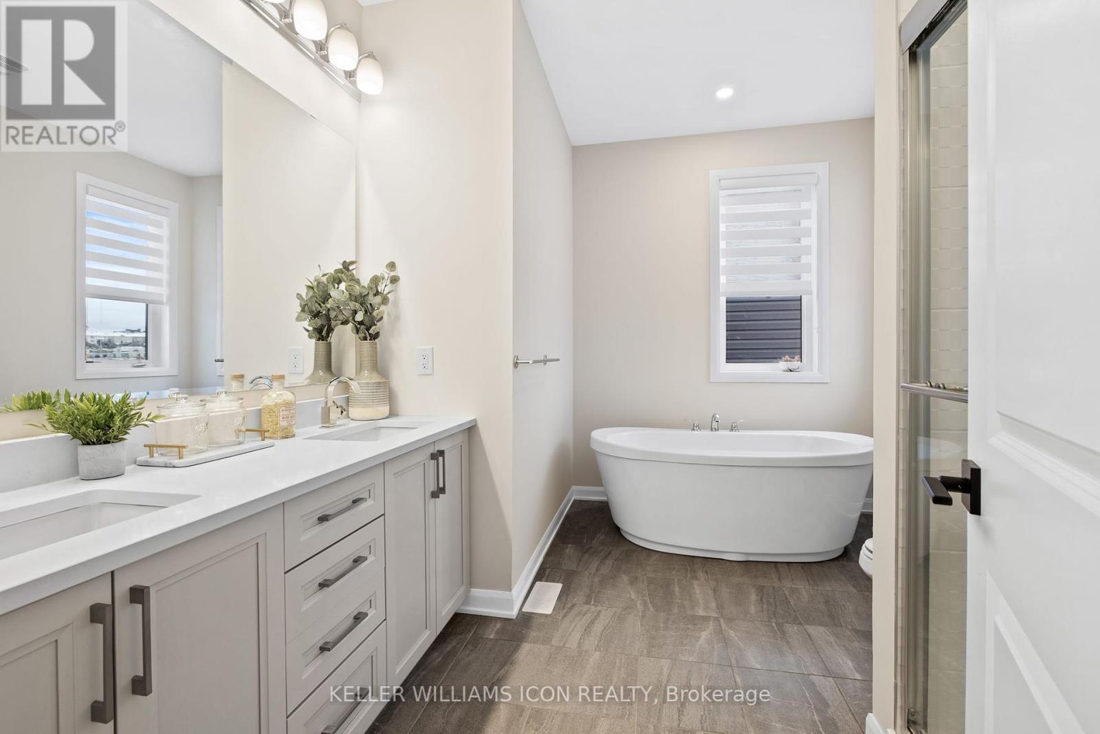 614 Winterset Road, Ottawa, Ontario  K2T 0R2 - Photo 21 - X12156276