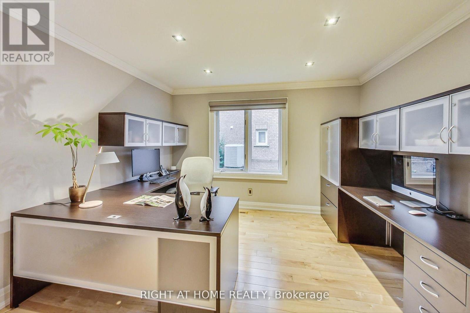 19 Cantex Court, Richmond Hill, Ontario  L4S 1B1 - Photo 10 - N12156301