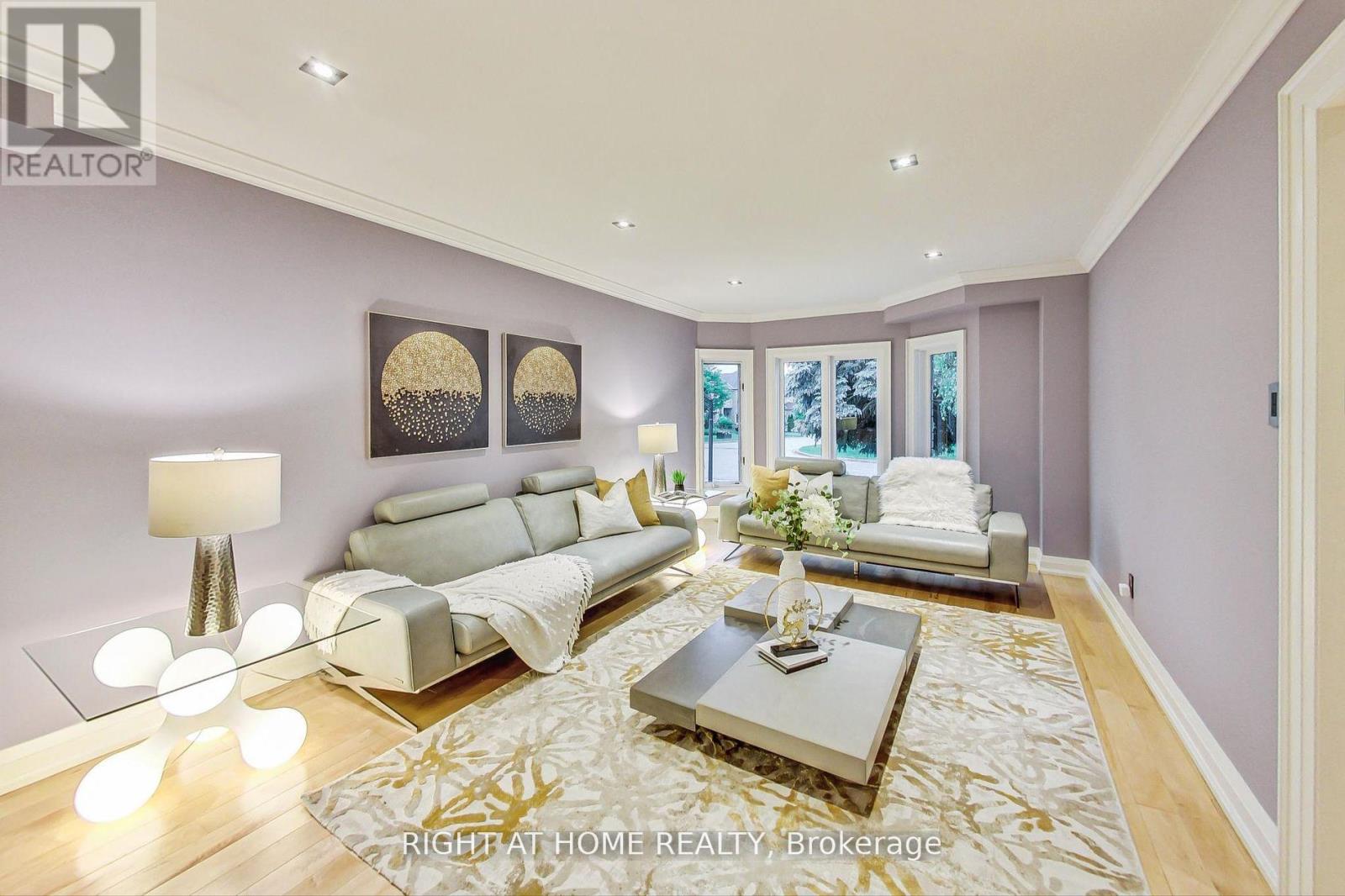 19 Cantex Court, Richmond Hill, Ontario  L4S 1B1 - Photo 2 - N12156301