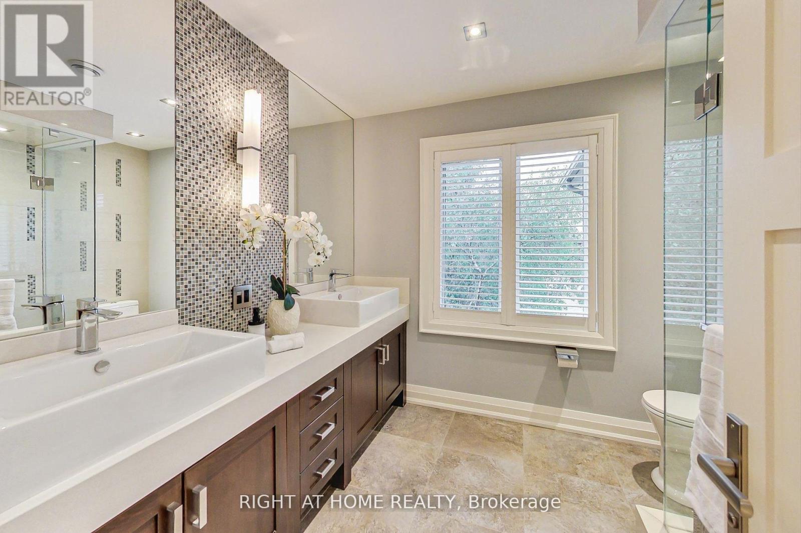 19 Cantex Court, Richmond Hill, Ontario  L4S 1B1 - Photo 25 - N12156301