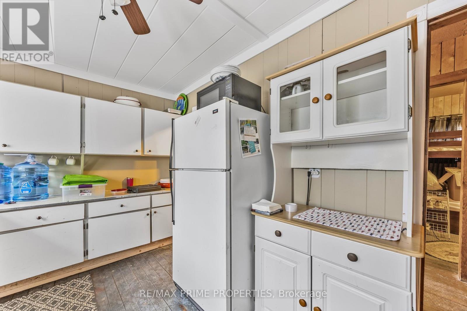 1947 Woods Bay Road, Severn, Ontario  L3V 6H3 - Photo 7 - S12156250
