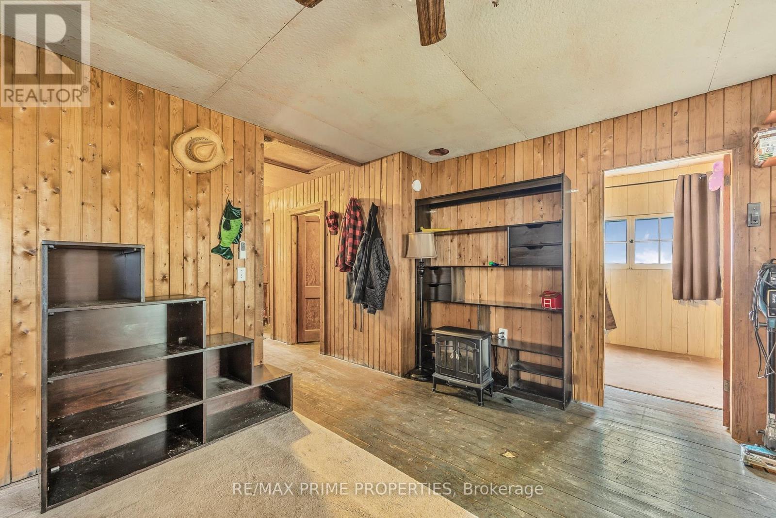1947 Woods Bay Road, Severn, Ontario  L3V 6H3 - Photo 9 - S12156250