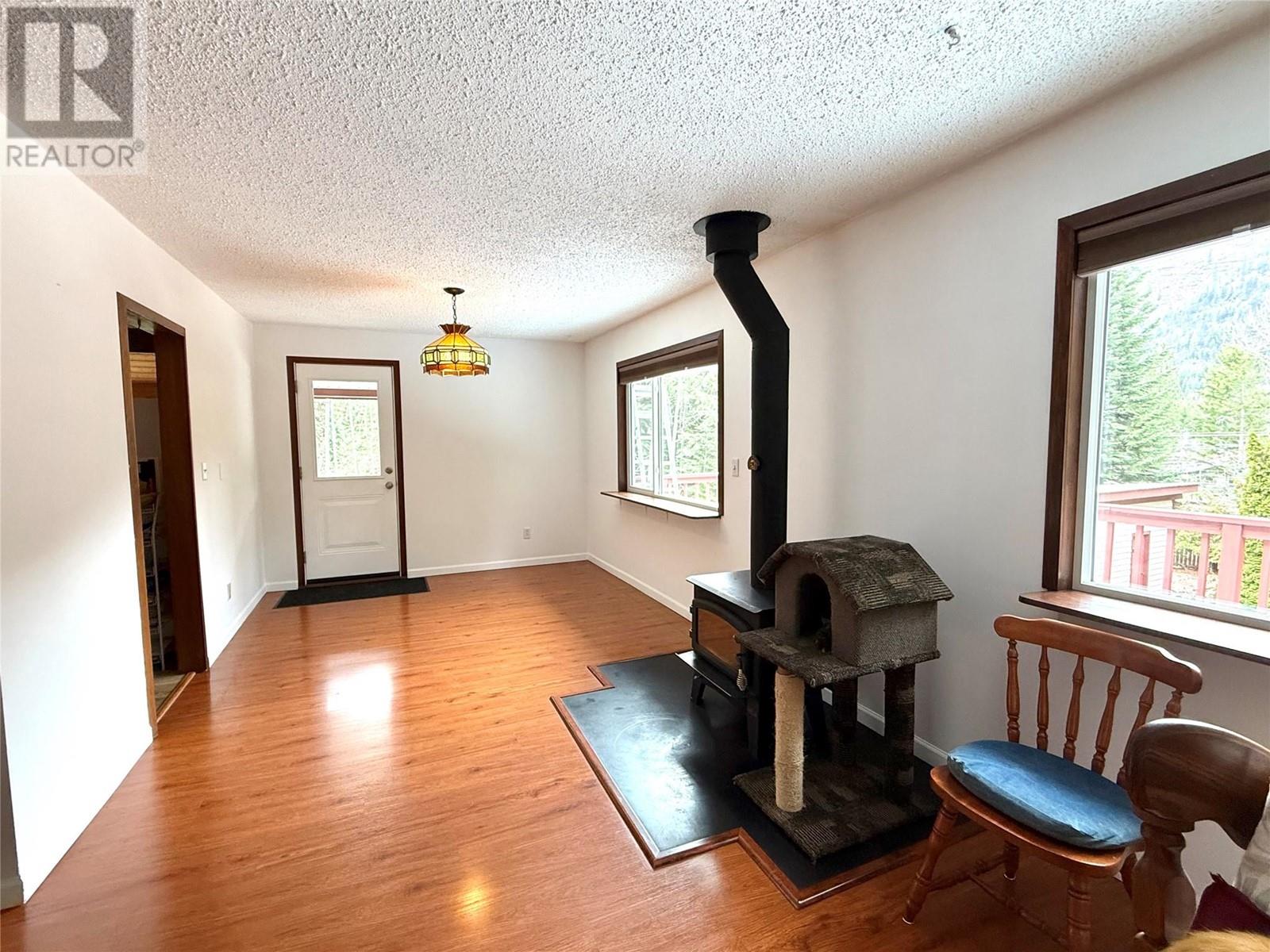 2698 Beaverbrook Road, Fruitvale, British Columbia  V0G 1L1 - Photo 6 - 10342650