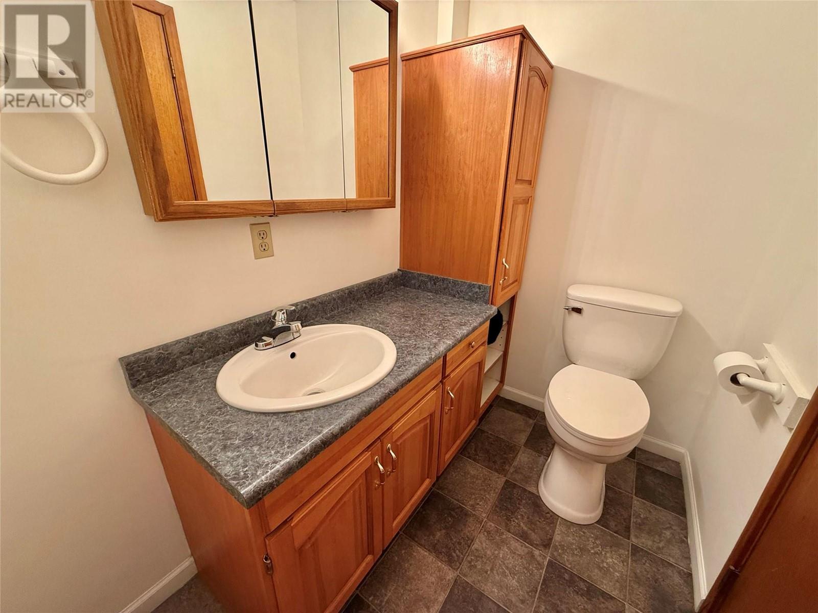 2698 Beaverbrook Road, Fruitvale, British Columbia  V0G 1L1 - Photo 15 - 10342650