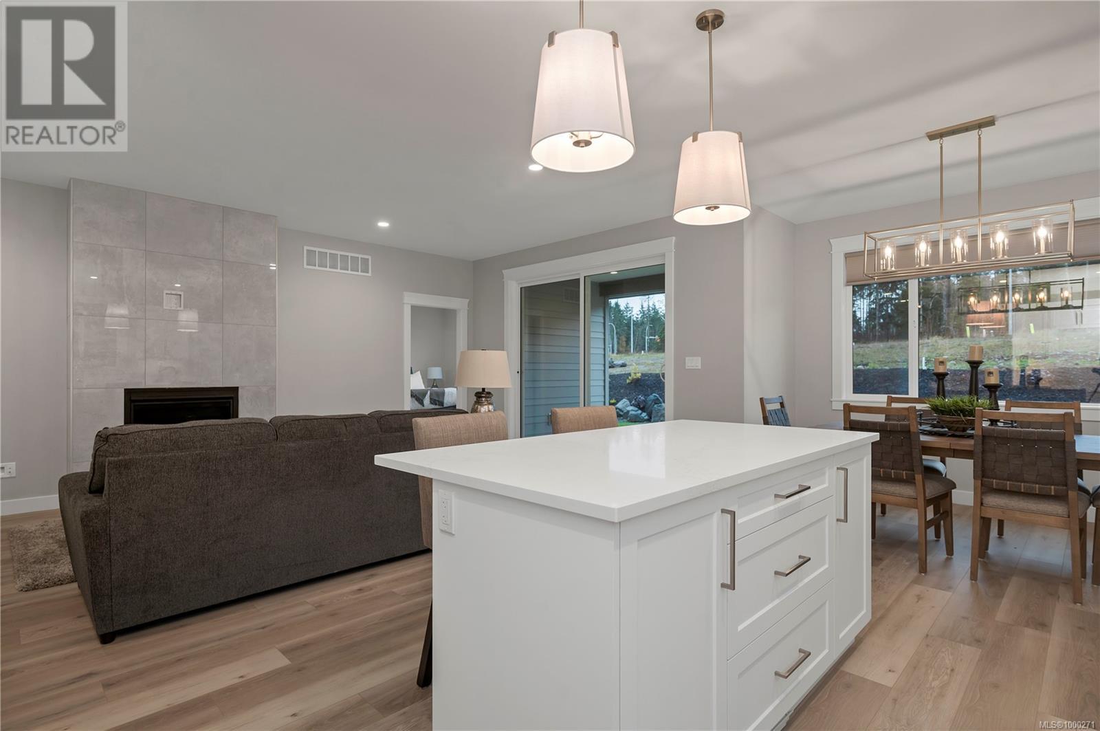 Property at 10 457 Arizona Dr image 3