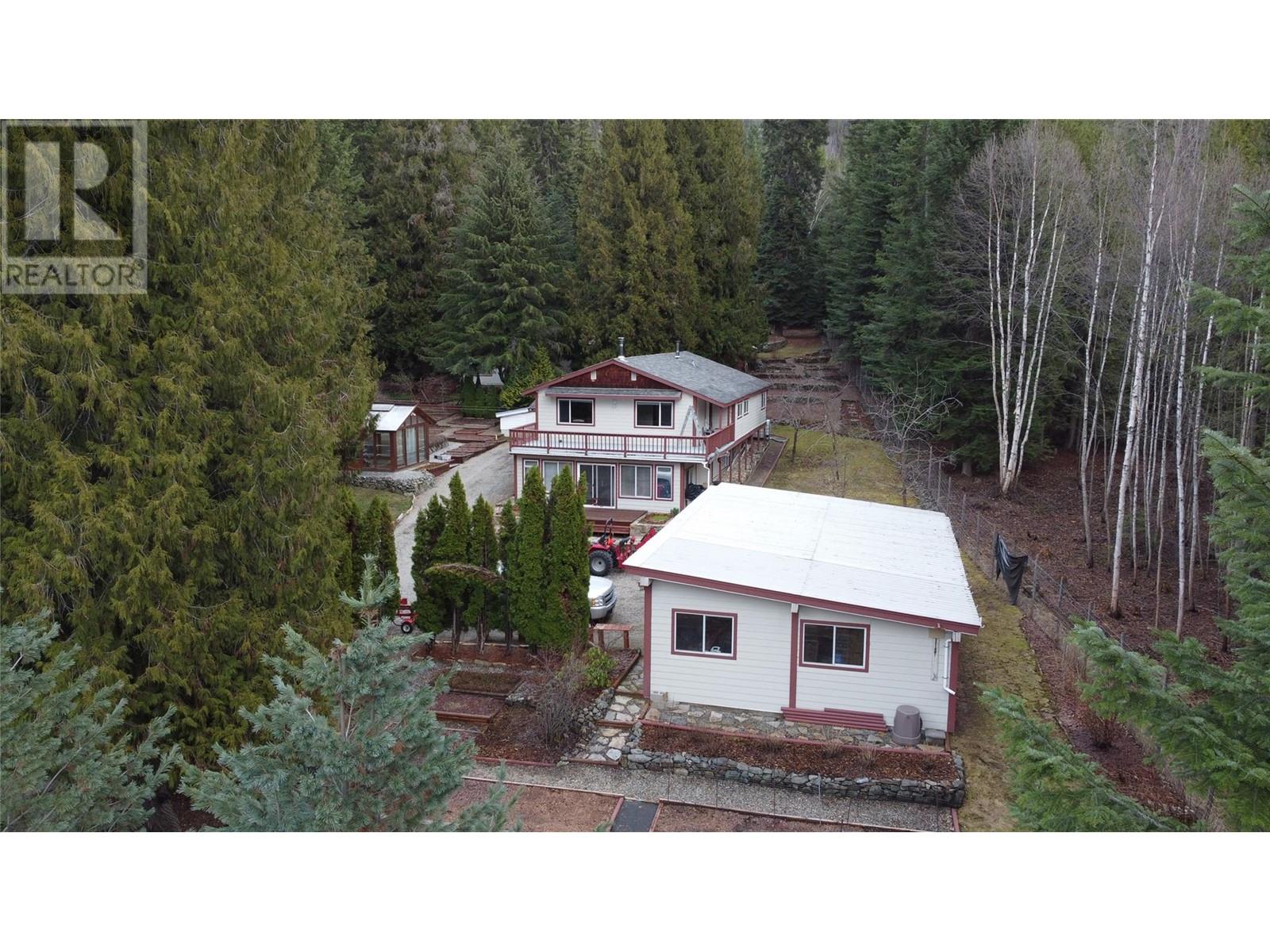 2698 Beaverbrook Road, Fruitvale, British Columbia  V0G 1L1 - Photo 47 - 10342650