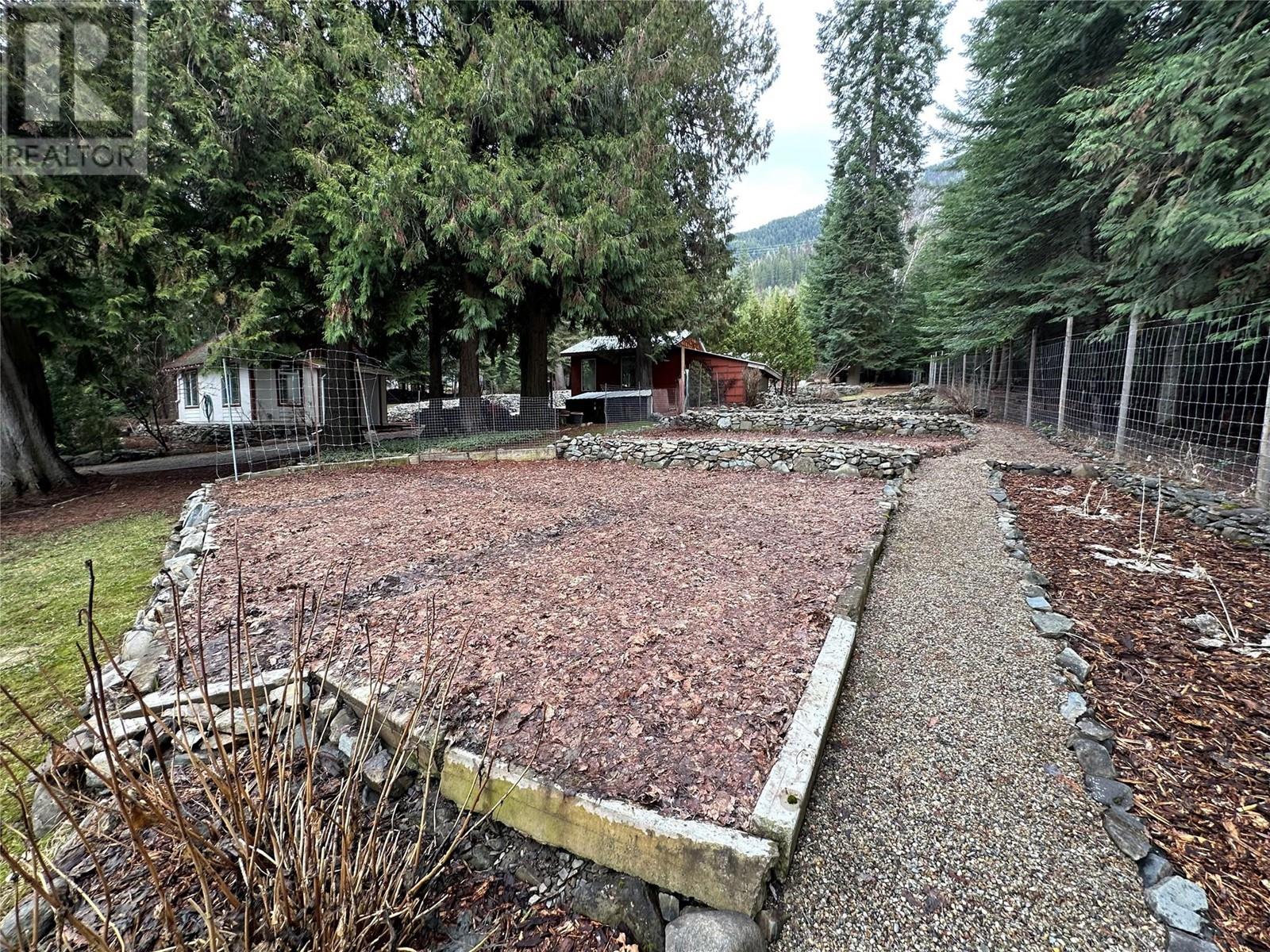2698 Beaverbrook Road, Fruitvale, British Columbia  V0G 1L1 - Photo 68 - 10342650