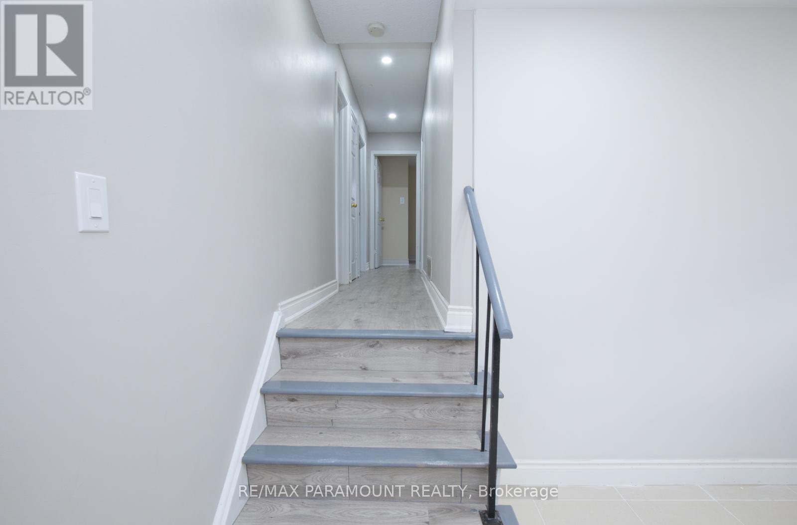 Upper - 19 Horne Drive, Brampton, Ontario  L6V 2V1 - Photo 16 - W12156253