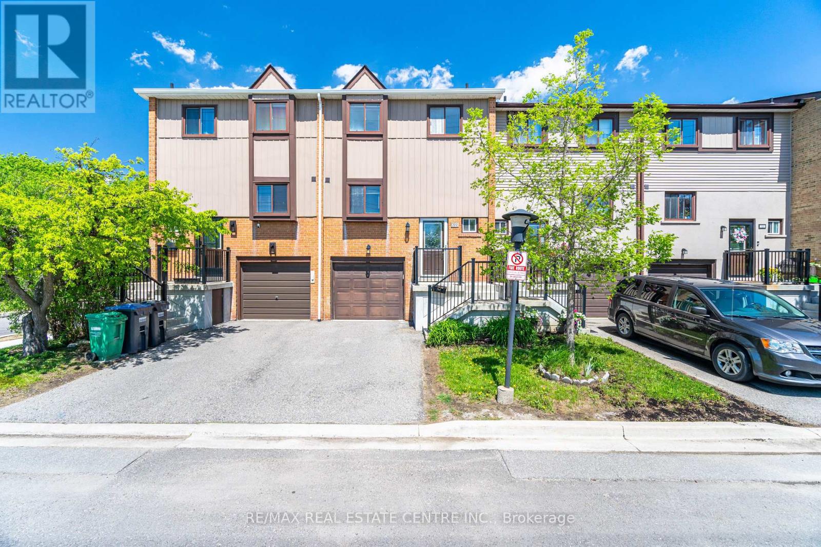 122 MOREGATE CRESCENT, Brampton, Ontario