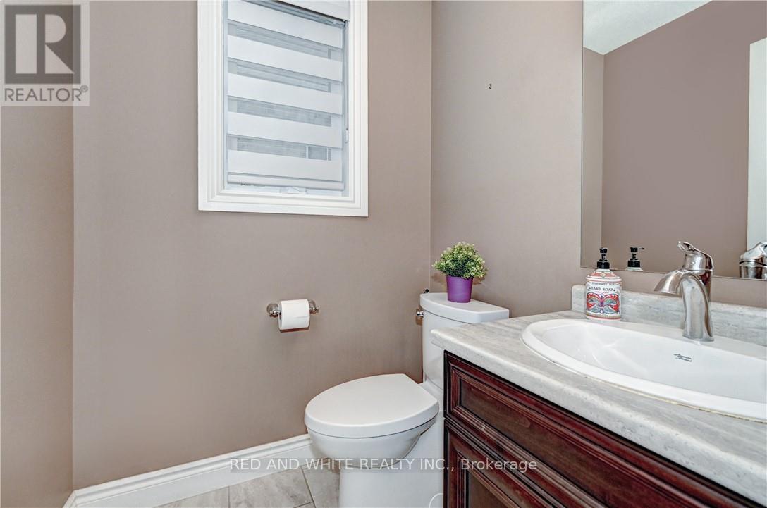 220 Ladyslipper Drive, Waterloo, Ontario  N2V 0E2 - Photo 22 - X12156274