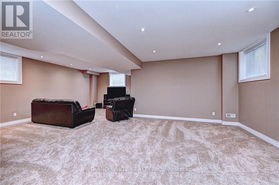 220 Ladyslipper Drive, Waterloo, Ontario  N2V 0E2 - Photo 38 - X12156274