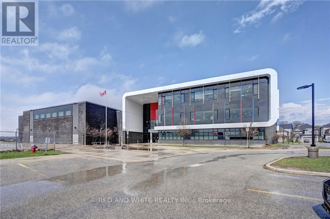 220 Ladyslipper Drive, Waterloo, Ontario  N2V 0E2 - Photo 48 - X12156274