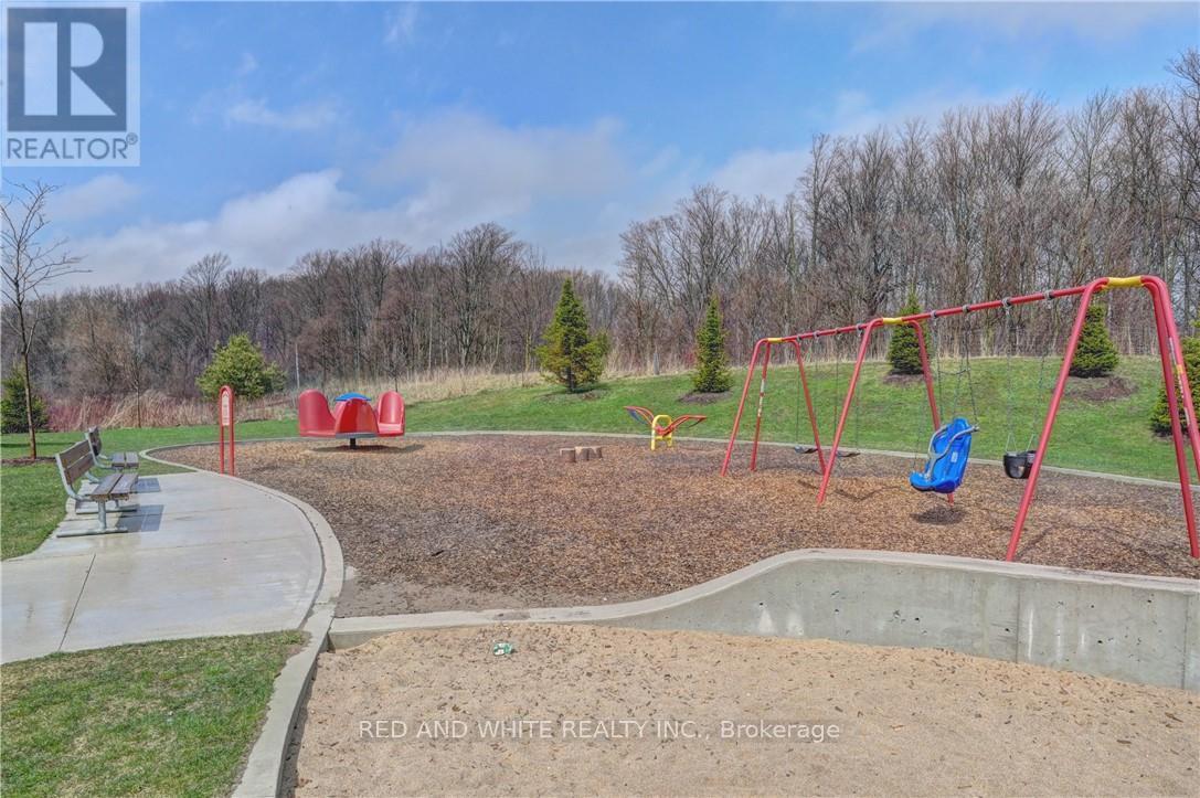 220 Ladyslipper Drive, Waterloo, Ontario  N2V 0E2 - Photo 49 - X12156274