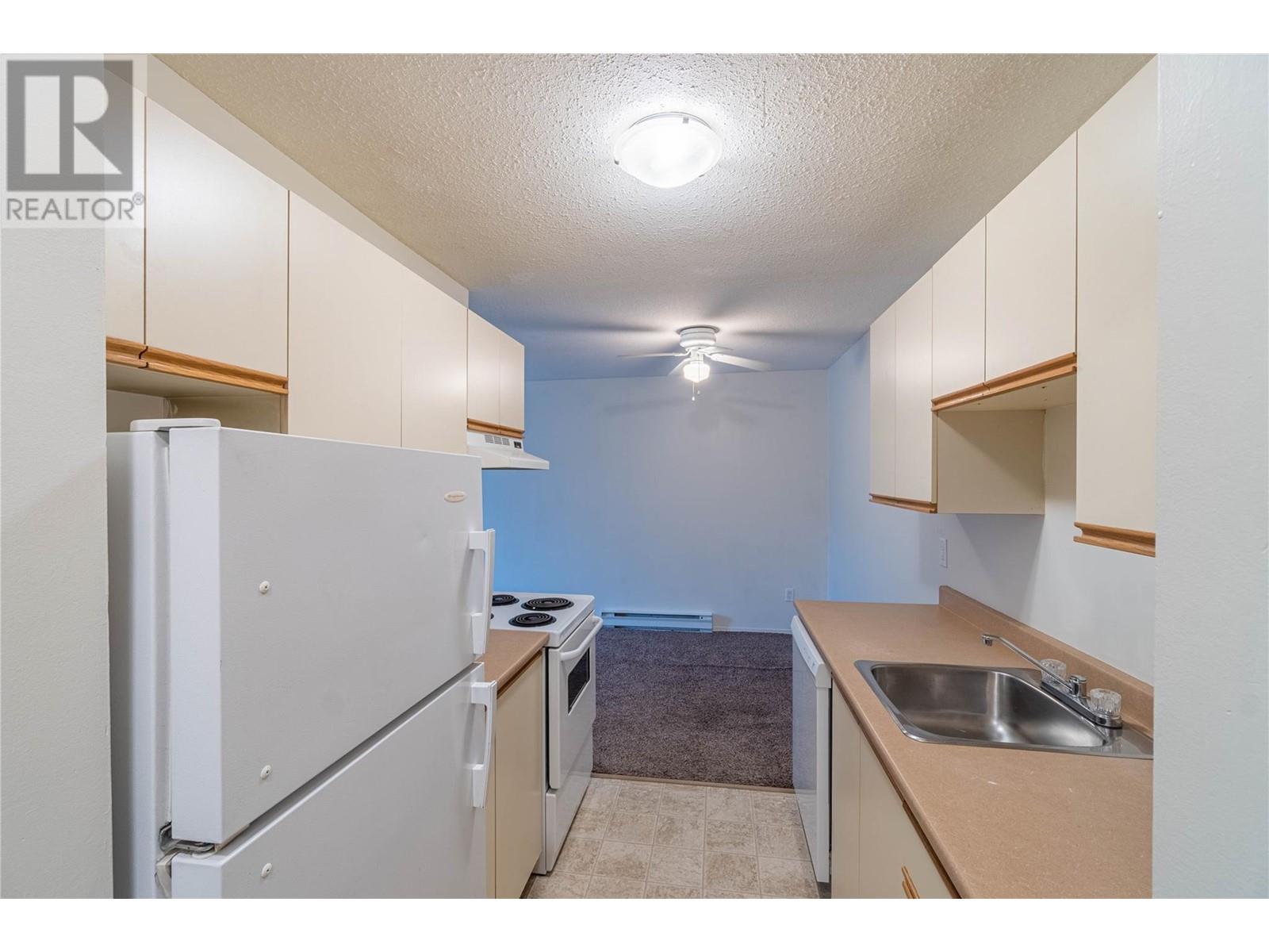 1760 BRUNNER Avenue Unit# 215, Kamloops, BC V2B3L7