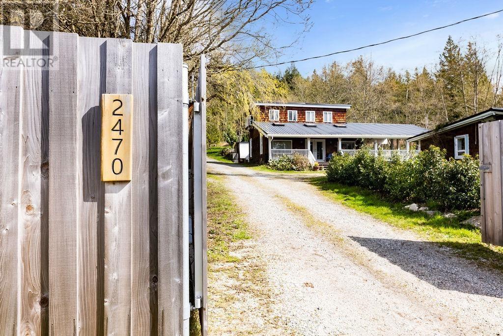 2470 SUNSHINE COAST HIGHWAY, Roberts Creek, British Columbia