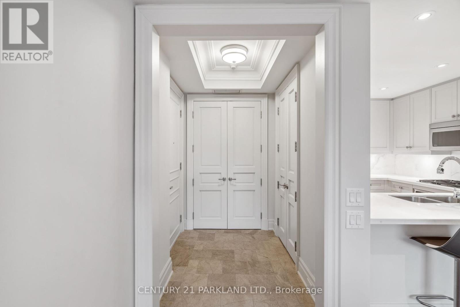 Property at 409 - 155 ST CLAIR AVENUE W image 3