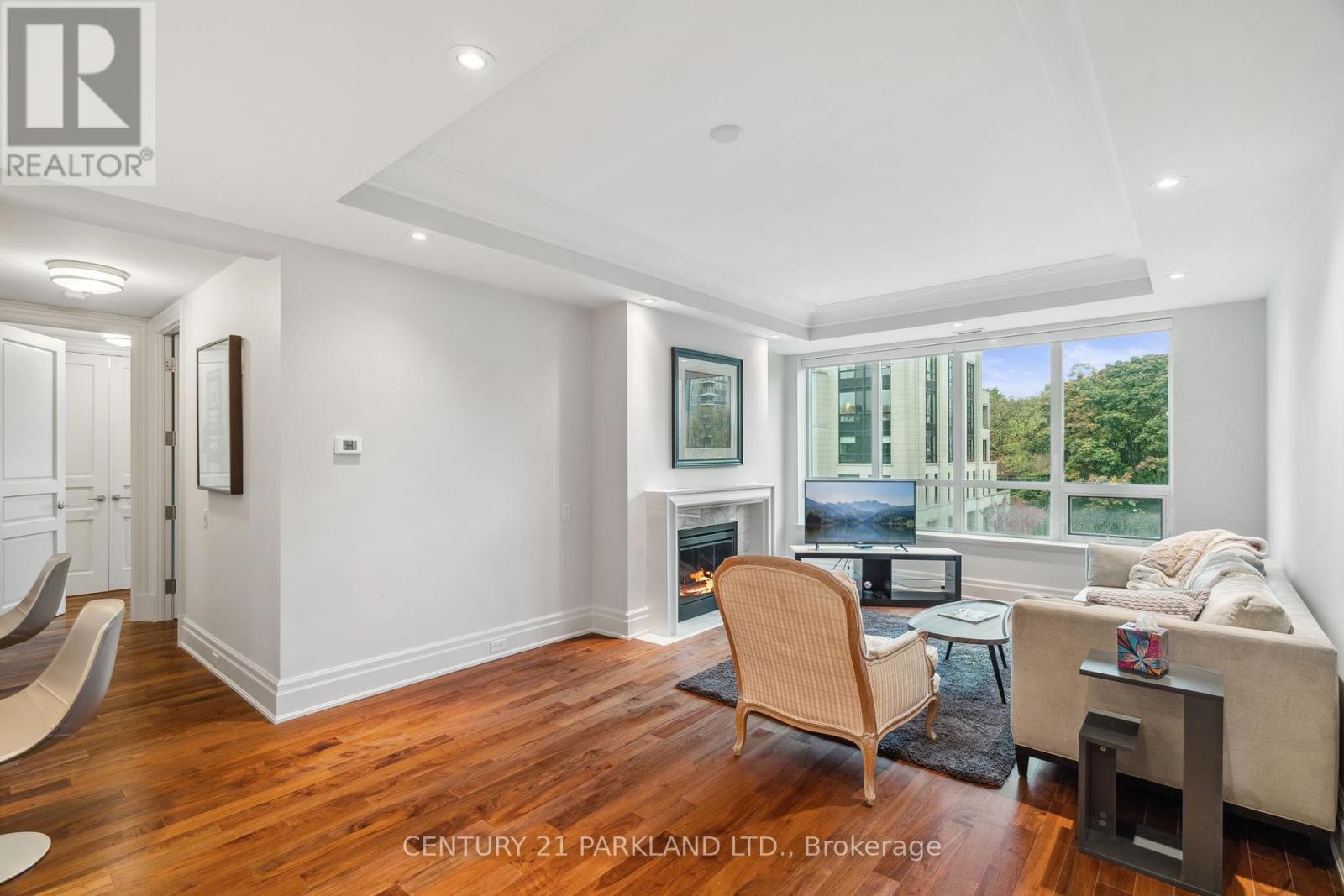 Property at 409 - 155 ST CLAIR AVENUE W image 5