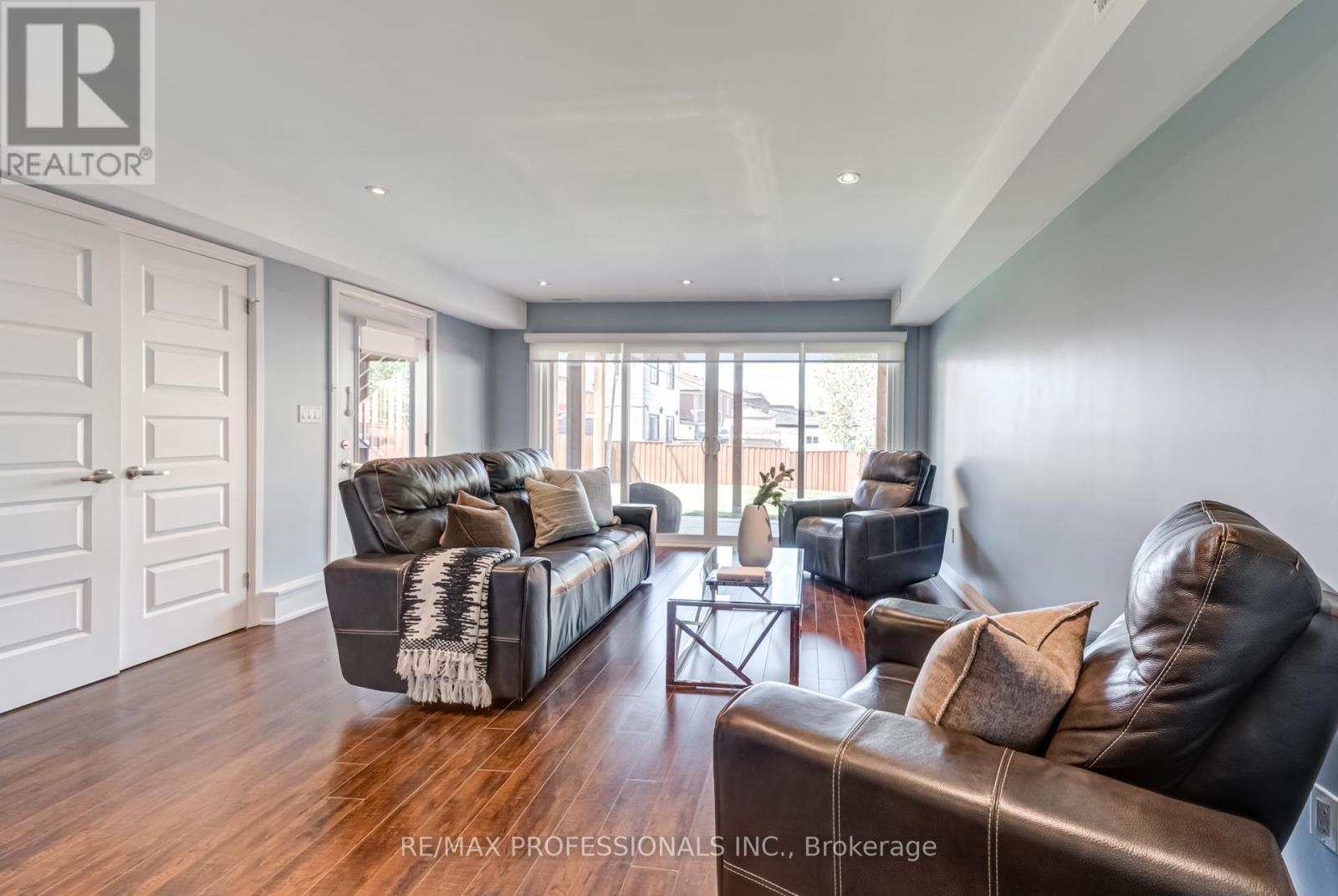 372 Silverthorn Avenue, Toronto (Keelesdale-Eglinton West), Ontario  M6M 3G9 - Photo 40 - W12143022