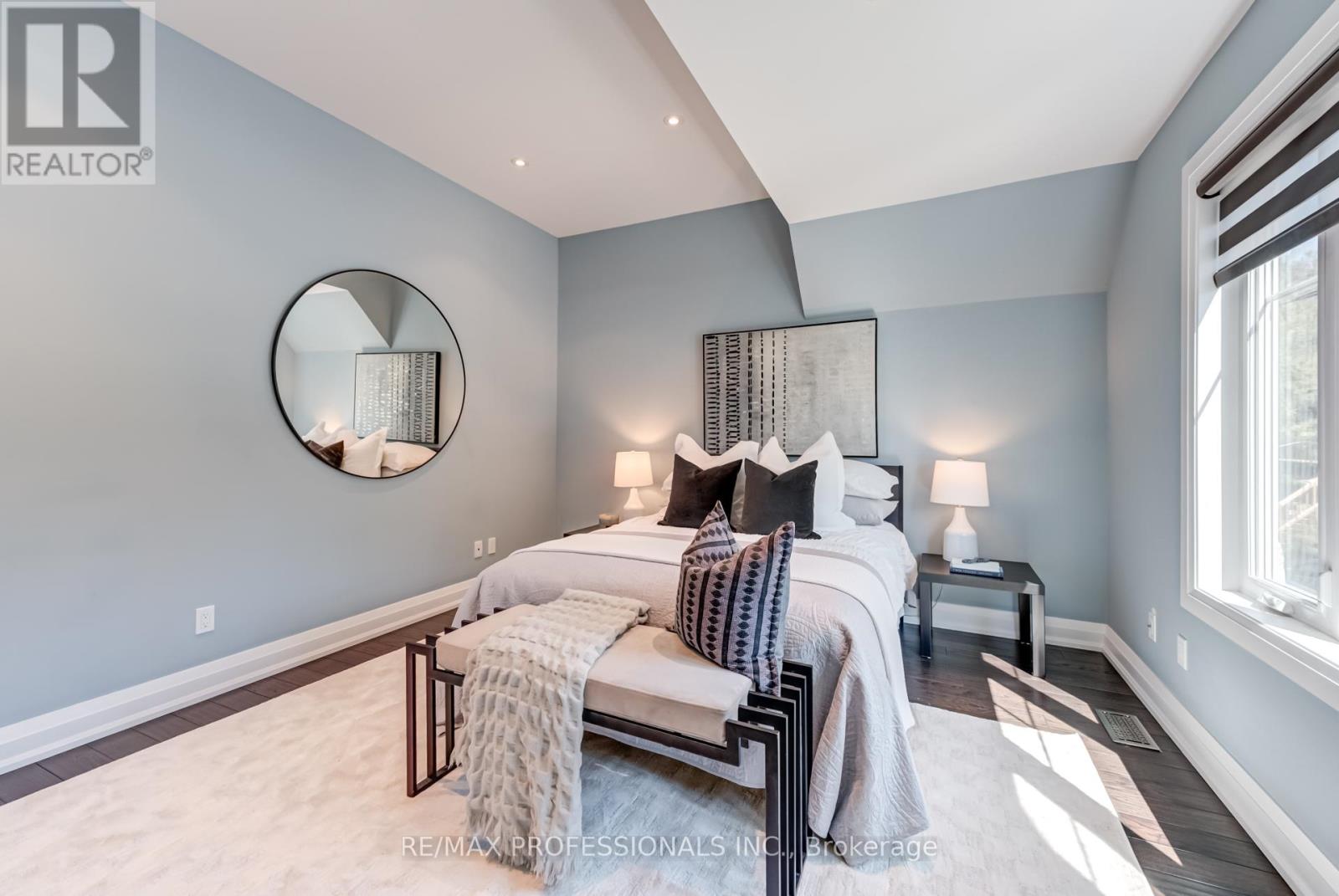 372 Silverthorn Avenue, Toronto (Keelesdale-Eglinton West), Ontario  M6M 3G9 - Photo 35 - W12143022