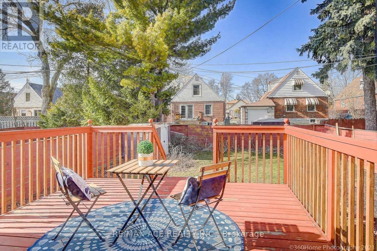 Main - 100 Amsterdam Avenue, Toronto, Ontario  M4B 2C2 - Photo 10 - E12156313
