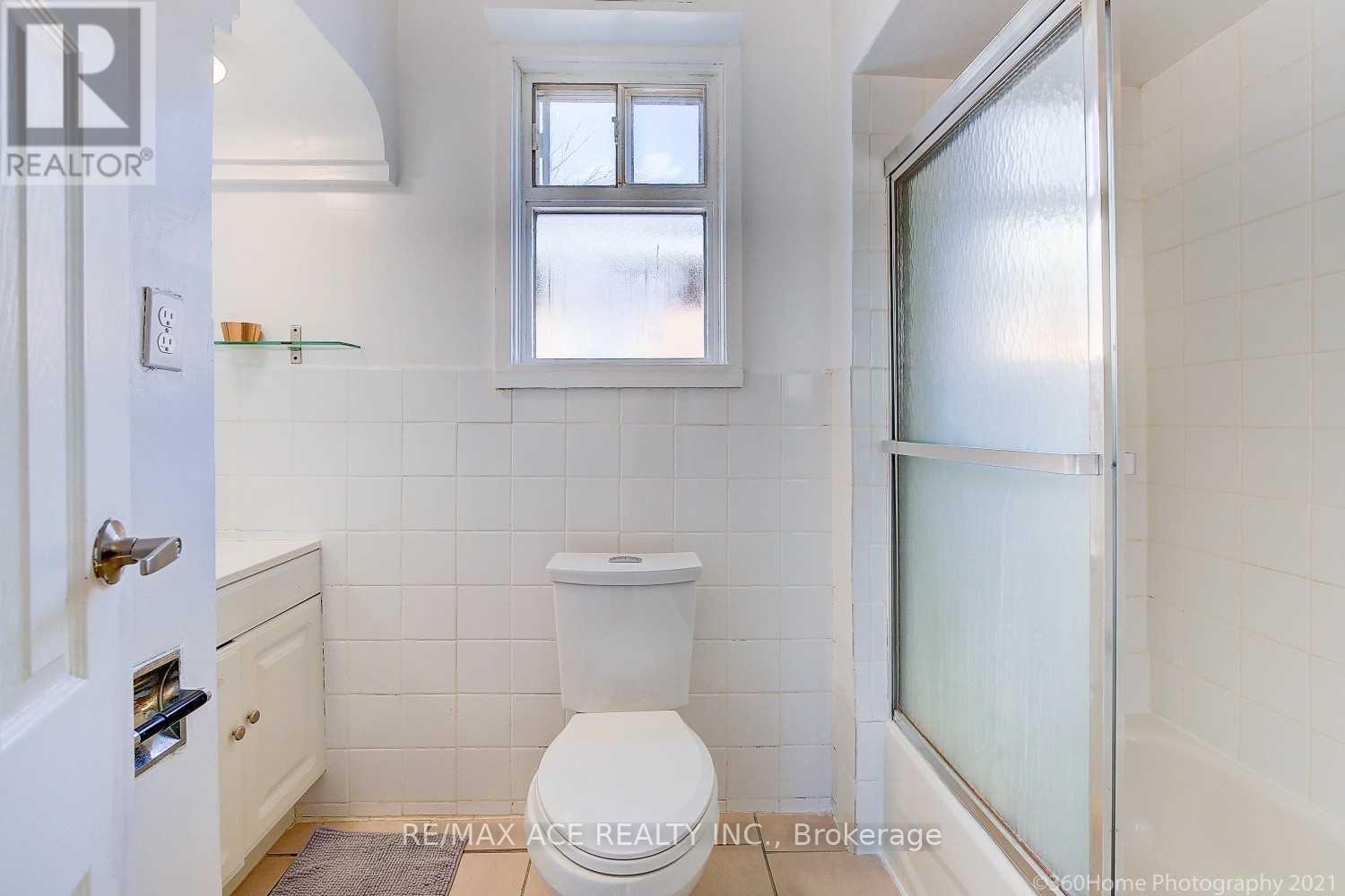 Main - 100 Amsterdam Avenue, Toronto, Ontario  M4B 2C2 - Photo 9 - E12156313