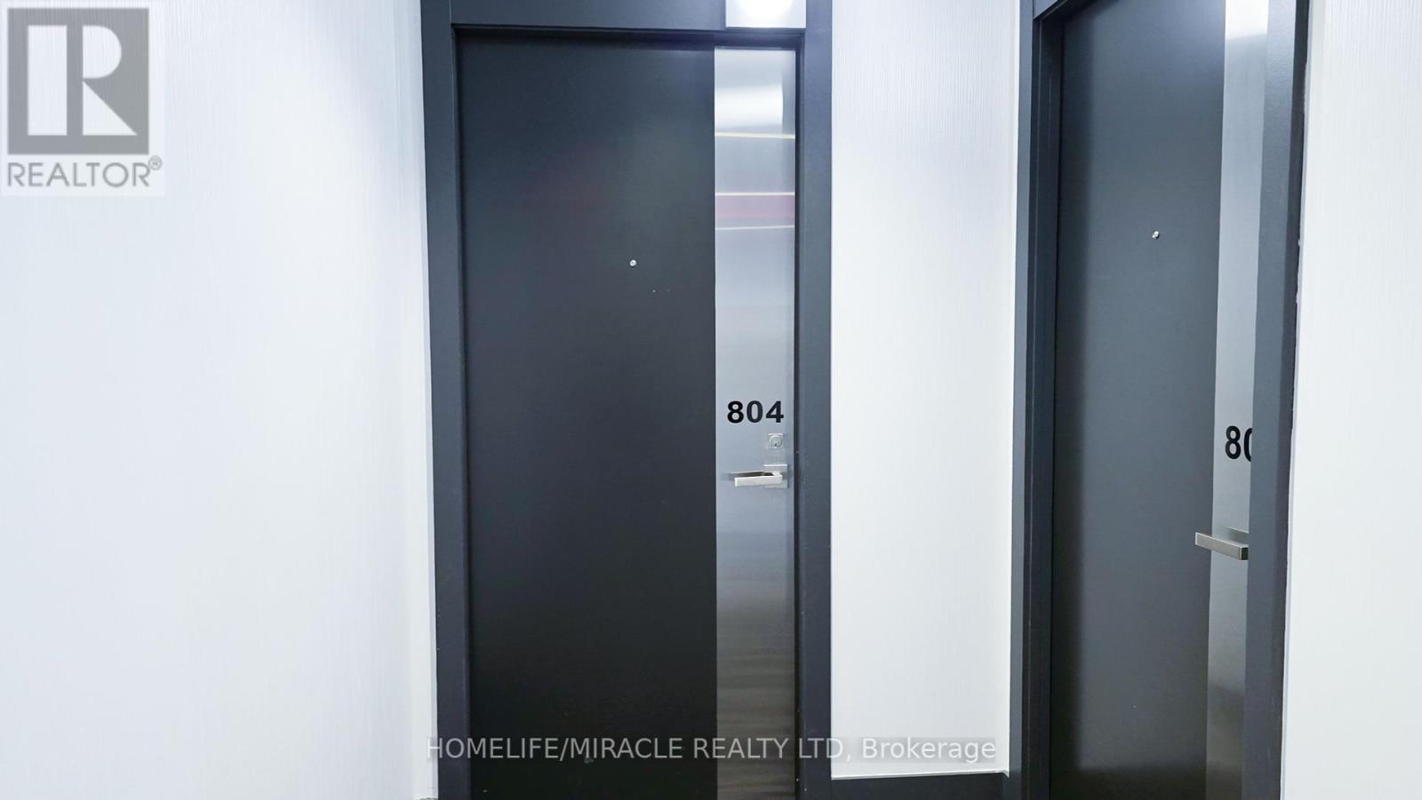 804 - 9471 Yonge Street, Richmond Hill, Ontario  L4C 0Z5 - Photo 11 - N12156326
