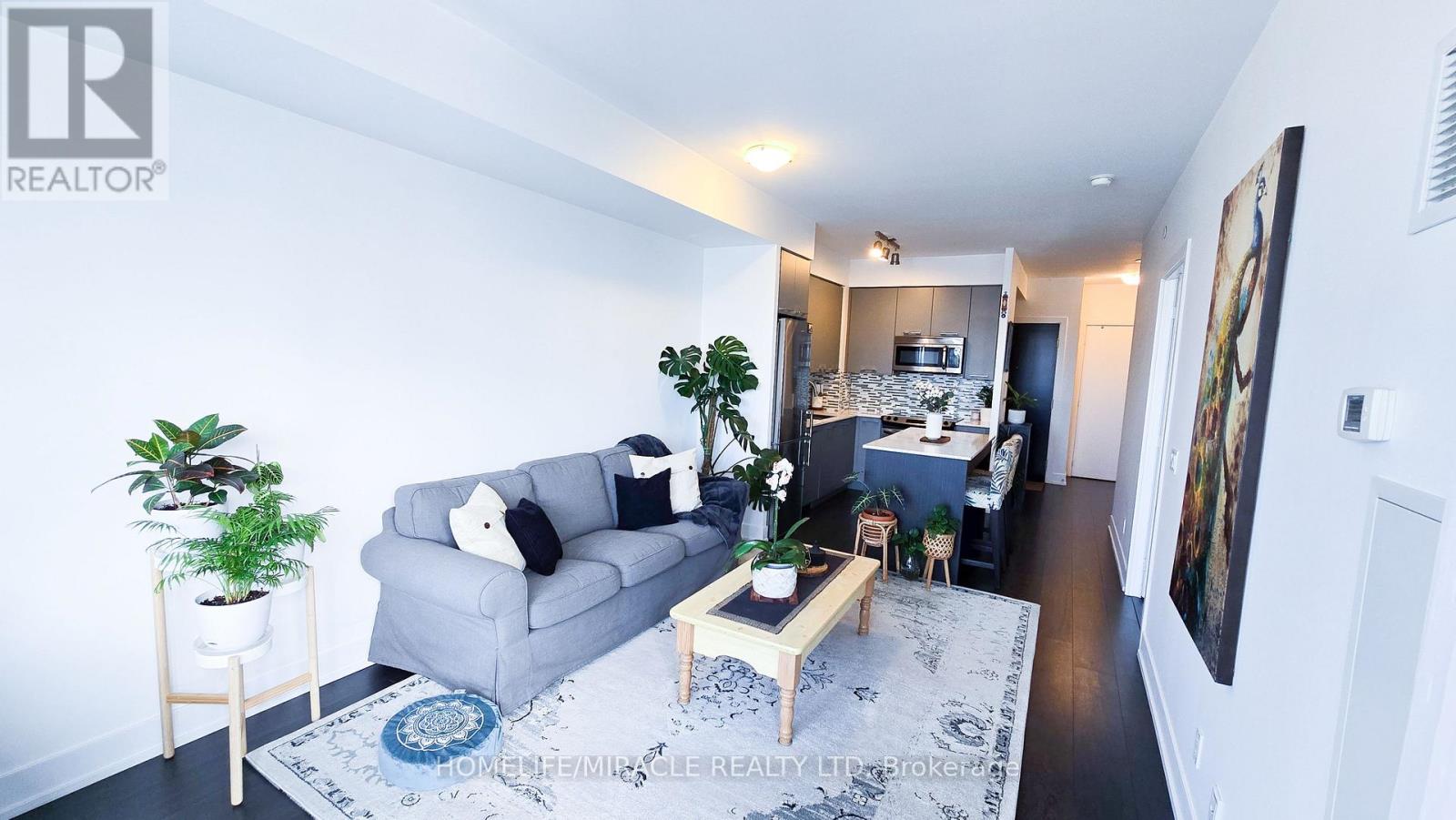 804 - 9471 Yonge Street, Richmond Hill, Ontario  L4C 0Z5 - Photo 15 - N12156326