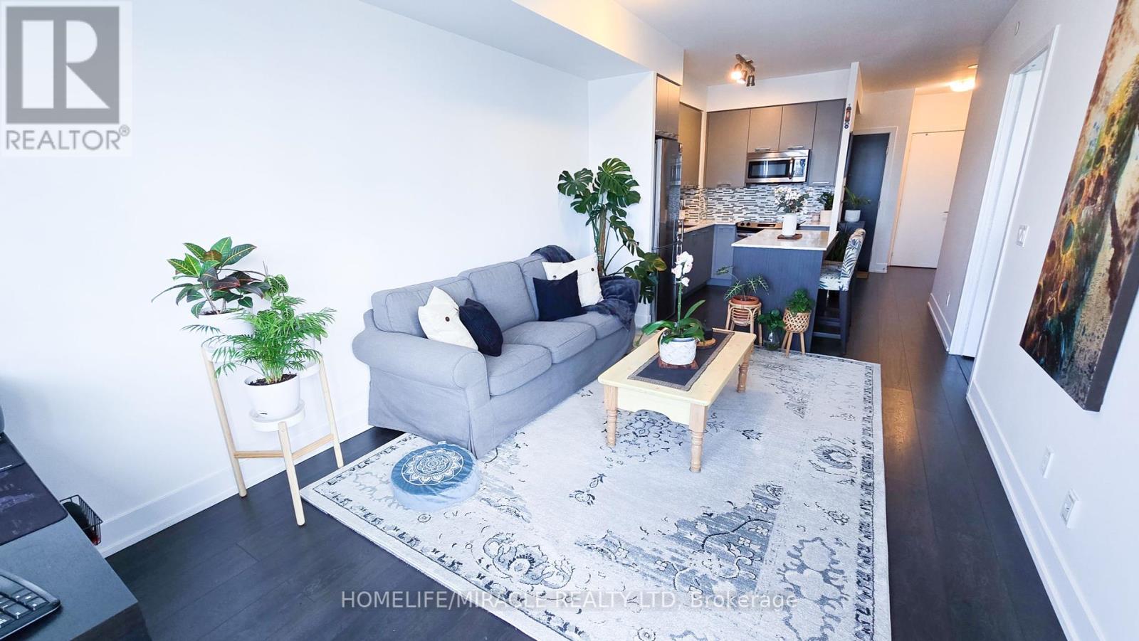 804 - 9471 Yonge Street, Richmond Hill, Ontario  L4C 0Z5 - Photo 17 - N12156326