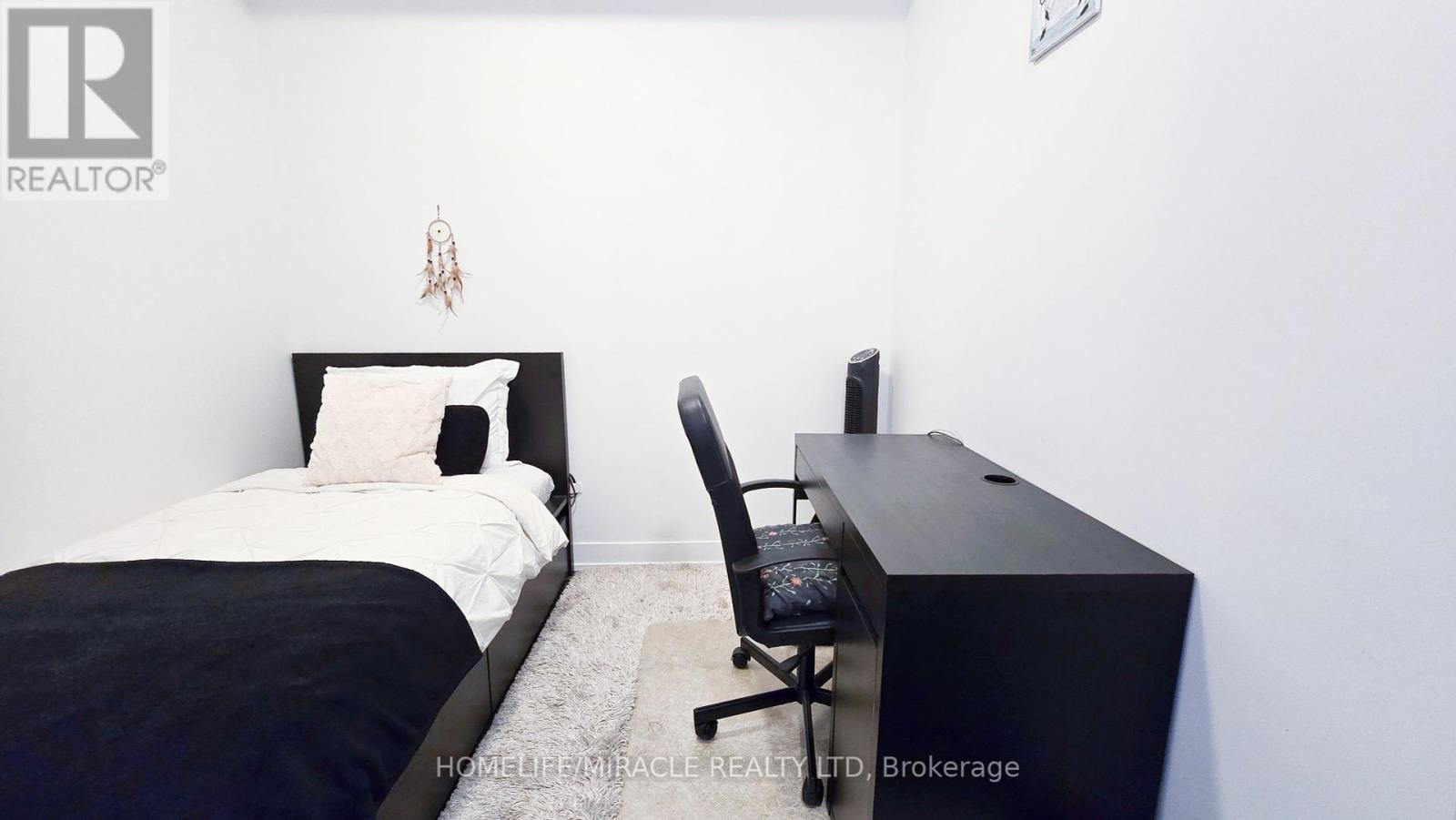804 - 9471 Yonge Street, Richmond Hill, Ontario  L4C 0Z5 - Photo 21 - N12156326